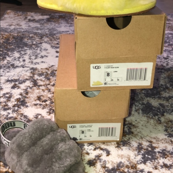 Kids Ugg Slides - Picture 5 of 5